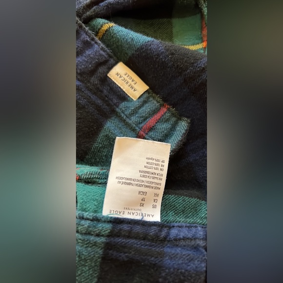 American Eagle Classic Fit Flannel 🍂 - Picture 5 of 5